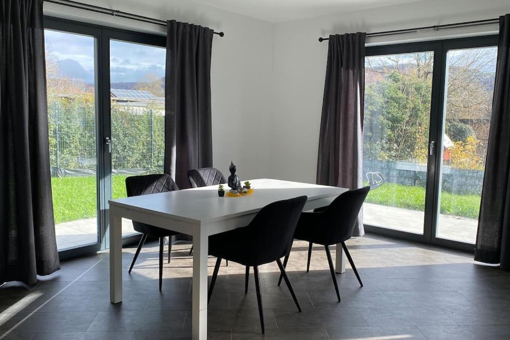 Modern Holiday Home Near Rheinfall And Black Forest Weisweil  Exteriér fotografie
